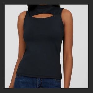 Suzy Shier Black Sleeveless Top